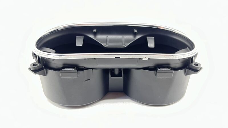 3W0.858.195 / 3W0 858 195 / 3W0858195 13-18 BENTLEY FLYING SPUR CENTER CONSOLE CUPHOLDER CUP HOLDER 3W0.858.195 OEM