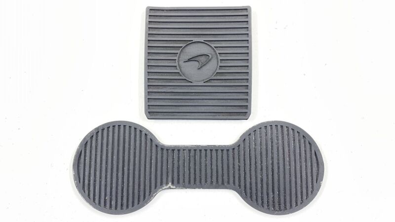 11N2280CP 15-17 MCLAREN 650S CENTER CONSOLE CUPHOLDER COIN STORAGE RUBBER MAT INSERT OEM