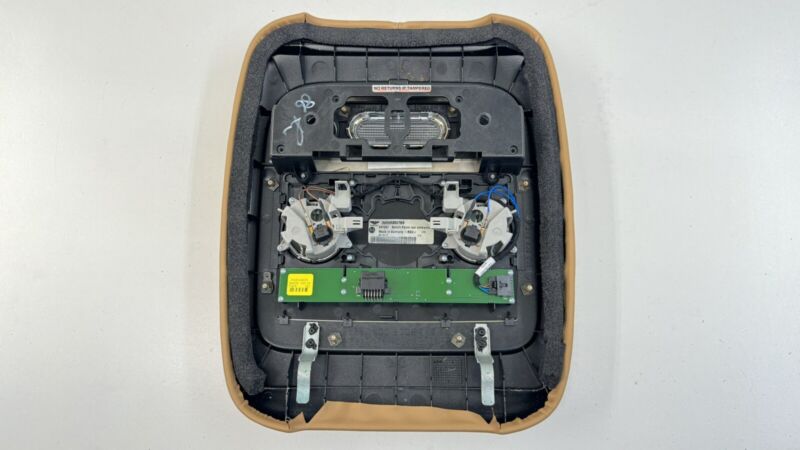 3W5 868 069 / 3W5868069 13-18 BENTLEY FLYING SPUR REAR OVERHEAD CONSOLE DOME LIGHT CONTROL PANEL OEM