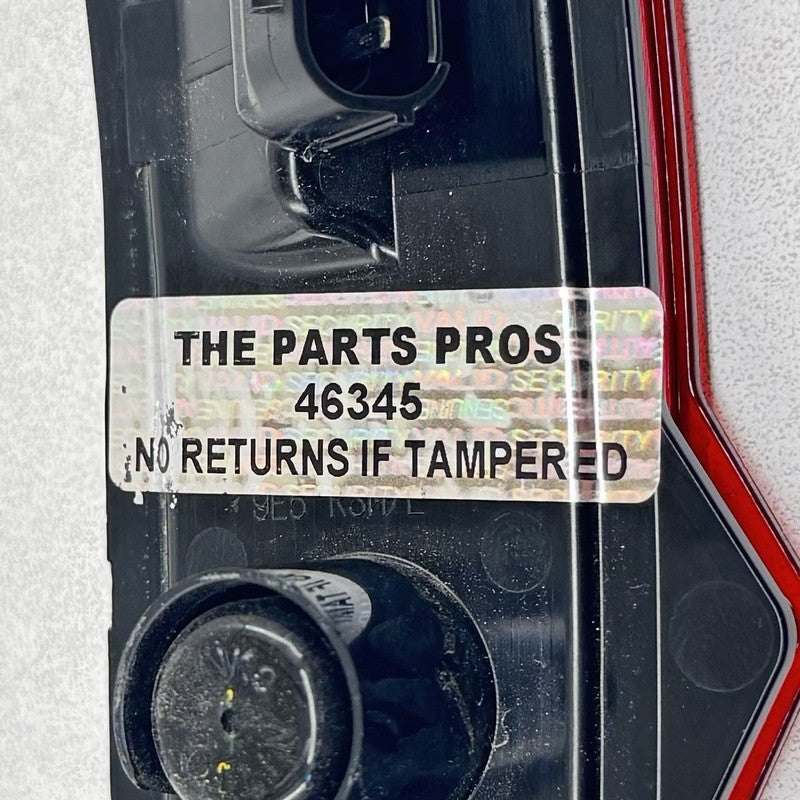 81750-47010 / 81750 47010 / 8175047010 23-25 Toyota Prius Right Rear Bumper Side Reflector Marker 81750-47010 OEM