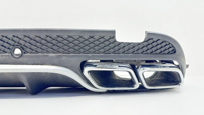 A2058856438 15-18 MERCEDES-BENZ C63S C63 AMG W205 REAR BUMPER DIFFUSER WITH EXHAUST TIPS OEM