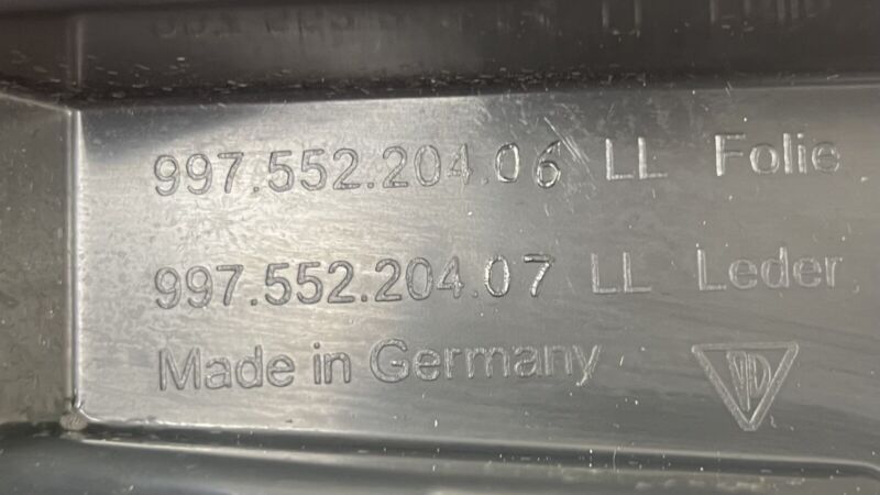 997.552.204.06 / 997 552 204 06 / 99755220406 05-08 PORSCHE BOXSTER CAYMAN 987 GLOVE BOX STORAGE COMPARTMENT TERRACOTTA