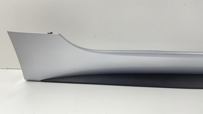 8W8.853.860.A / 8W8 853 860 A / 8W8853860A 18-23 AUDI A5 S5 PASSENGER RIGHT SIDE SKIRT ROCKER PANEL TRIM 8W8853860A OEM
