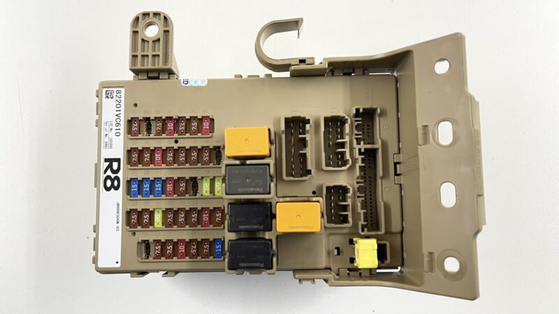 82201VC610 22-23 SUBARU WRX INTERIOR CABIN FUSE RELAY JUNCTION BOX 82201VC610 OEM