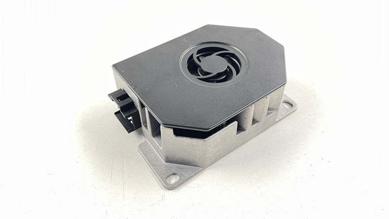 2118705189 / A2118705189 / A 211 870 51 89 5189 07-14 MERCEDES W212 W219 CLS E CLASS SUBWOOFER AMPLIFIER AMP HARMAN BECK