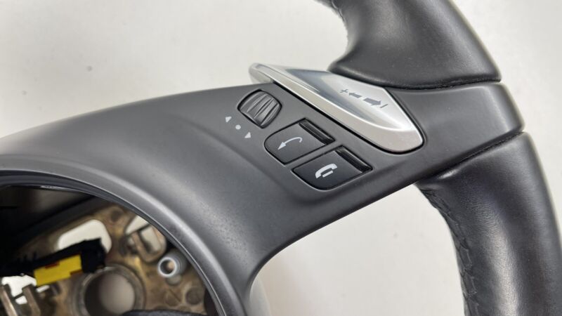 7PP.419.091.AD.A34 / 7PP 419 091 AD A34 / 7PP419091ADA34 10-16 PORSCHE PANAMERA DRIVER STEERING WHEEL W/ PADDLE SHIFTER