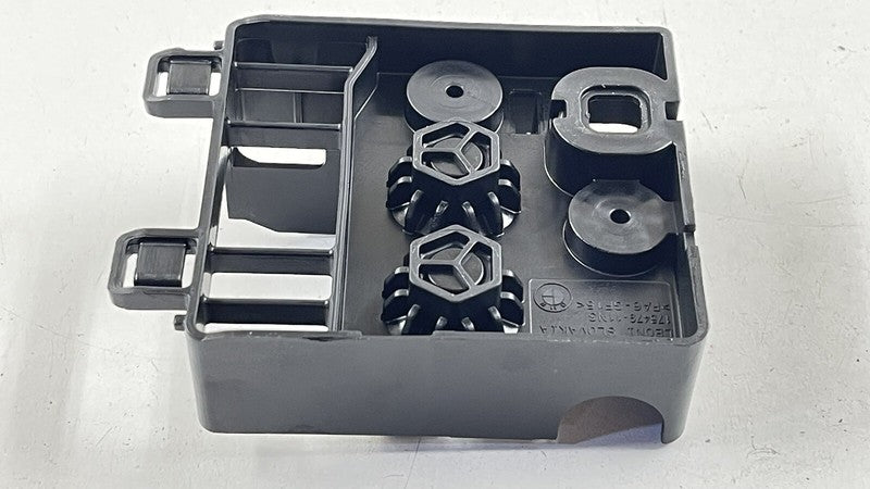 6 996 954 / 6996954 20-23 TOYOTA SUPRA BATTERY CABLE BOX END TERMINAL BRACKET TRIM 6996954 OEM