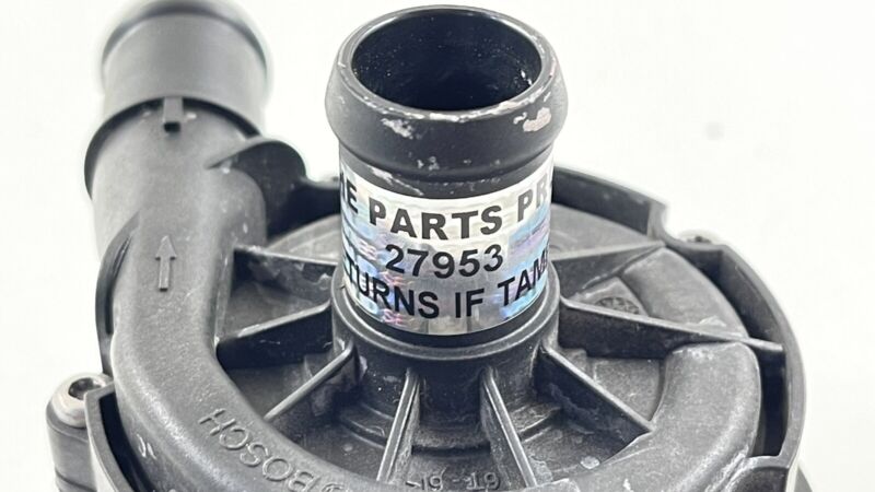 0 392 024 053 / 0392024053 14-23 MASERATI GHIBLI QUATTROPORTE LEVANTE SECONDARY COOLANT WATER PUMP OEM