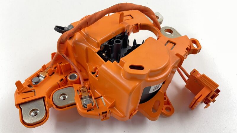 1092739-00-E / 1092739 00 E / 109273900E 20-23 TESLA MODEL Y BATTERY FC CONTRACTOR AC FILTER INPUT HARNESS 147042600A OE