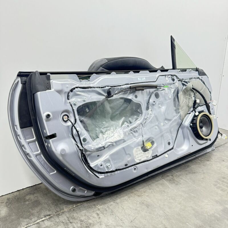 Does not apply 13-20 SUBARU BRZ DRIVER LEFT DOOR COMPLETE WITH GLASS SILVER OEM