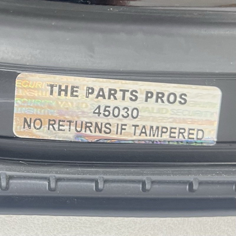 43R-01351 / 43R 01351 / 43R01351 22-25 VOLKSWAGEN GOLF R MK8 PASSENGER RIGHT REAR DOOR CORNER GLASS OEM