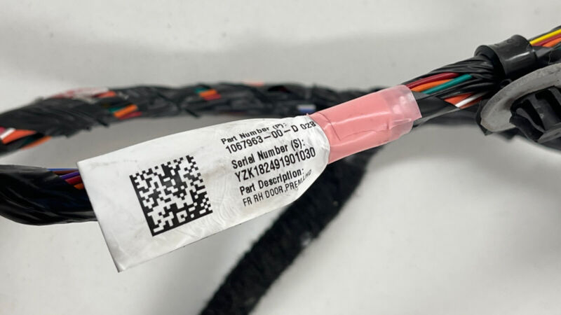 1067963-00-D / 1067963 00 D / 106796300D 17-21 TESLA MODEL 3 RIGHT FRONT DOOR WIRING WIRE HARNESS 1067963-00-D OEM