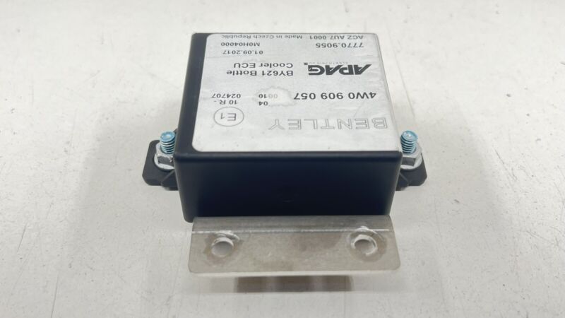 4W0 909 057 / 4W0909057 13-18 BENTLEY FLYING SPUR BOTTLE COOLER ECU CONTROL MODULE 4W0 909 057 OEM