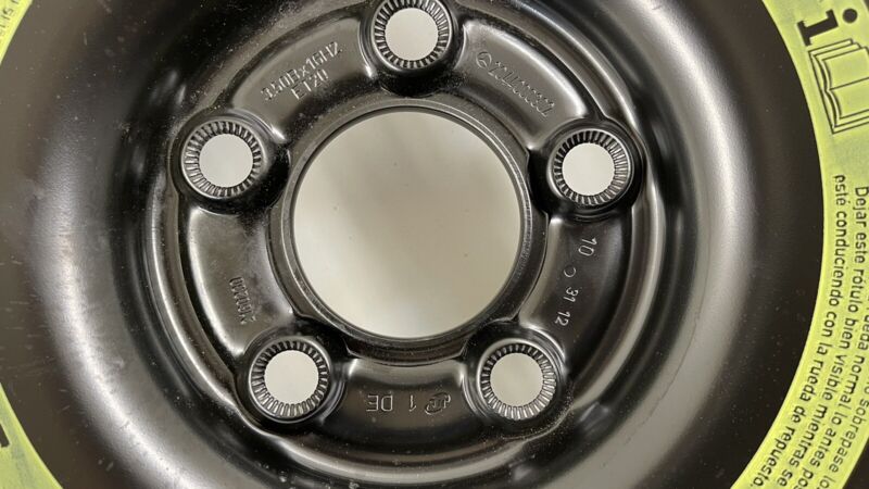 2044000302 / A2044000302 / A 204 400 03 02 0302 08-14 MERCEDES BENZ W204 C CLASS EMERGENCY CAR SPARE TIRE WHEEL RIM DONU