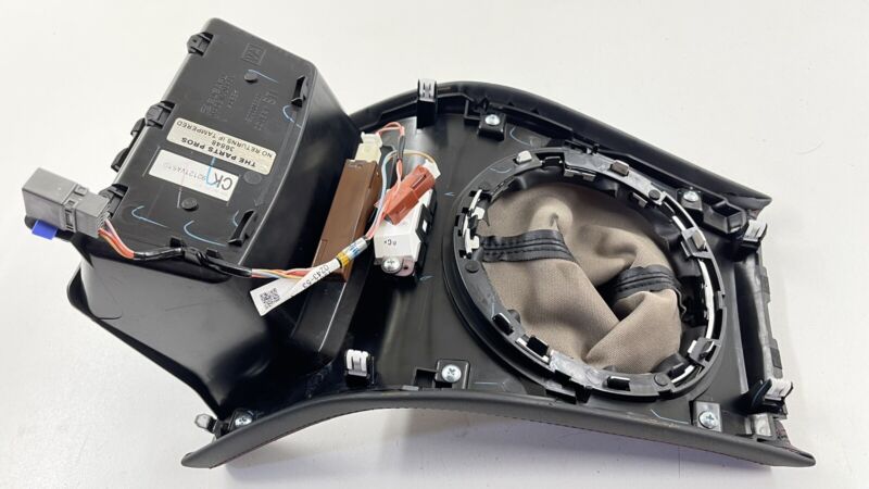 92121VA510 18-21 SUBARU WRX STI CENTER CONSOLE SHIFT BOOT SURROUND BEZEL PANEL TRIM OEM
