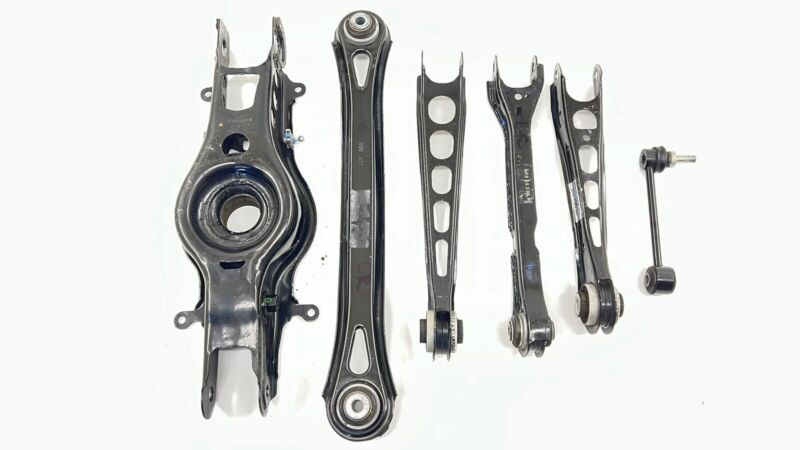 84382226 16-24 CHEVROLET CAMARO ZL1 DRIVER LEFT REAR CONTROL ARM SET OEM