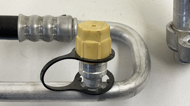 1502020-00-C / 1502020 00 C / 150202000C 21-23 TESLA MODEL 3 HVAC AC COMPRESSOR TO SUPER MANIFOLD LINE 1502020-00-C OEM