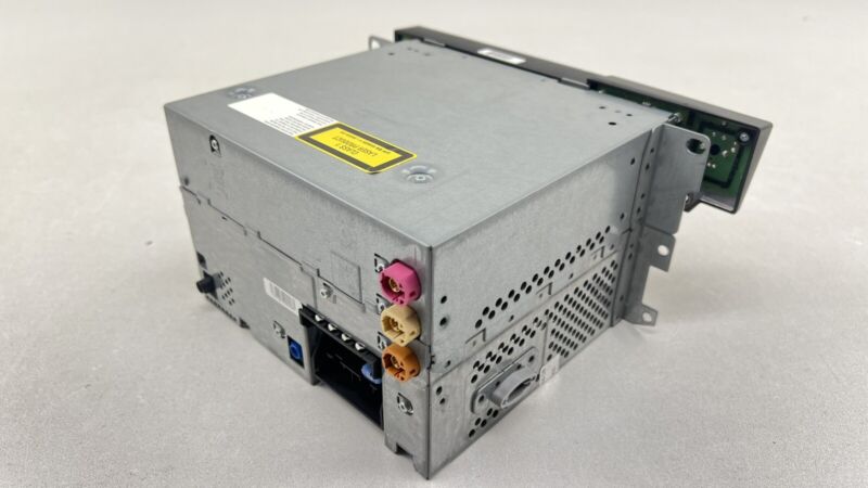 9 222 876 / 9222876 09-10 BMW M6 E63 E64 NAVIGATION RADIO CD MULTIMEDIA HEAD UNIT 9222876 OEM