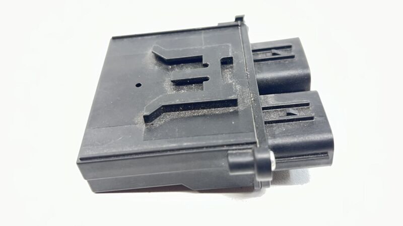 98321FL00A 18-23 SUBARU CROSSTREK RIGHT FRONT SEAT OCCUPANT DETECTION MODULE 98321FL00A OEM