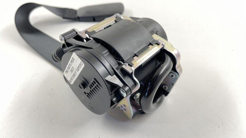280621 20-23 TOYOTA SUPRA PASSENGER RIGHT FRONT SEATBELT SEAT BELT RETRACTOR OEM