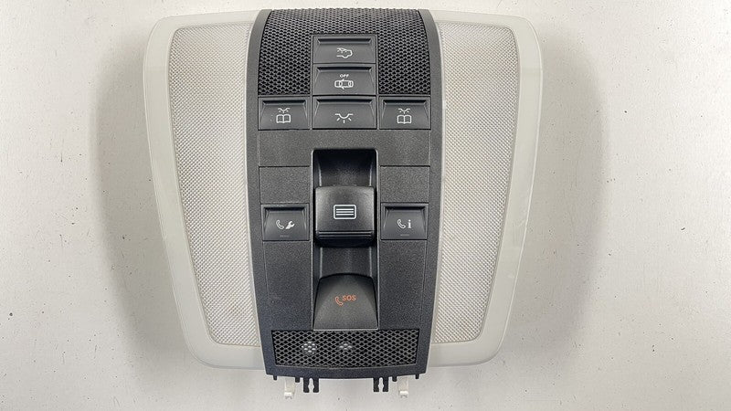 2048201923 / A2048201923 / A 204 820 19 23 1923 14-17 MERCEDES BENZ E550 W207 FRONT OVERHEAD CONSOLE READING LIGHT LAMP