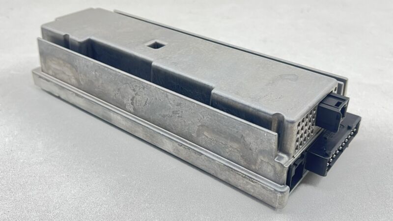 7 843 191 / 7843191 06-10 BMW M6 E63 E64 TOP-HIFI AMPLIFIER AMP RADIO AUDIO MODULE 7843191 OEM