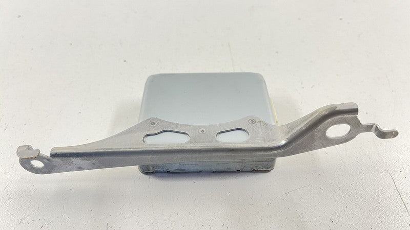 86572-33280 / 86572 33280 / 8657233280 19-22 LEXUS ES300H VEHICLE APPROACHING SPEAKER CONTROL MODULE 86572-33280 OEM