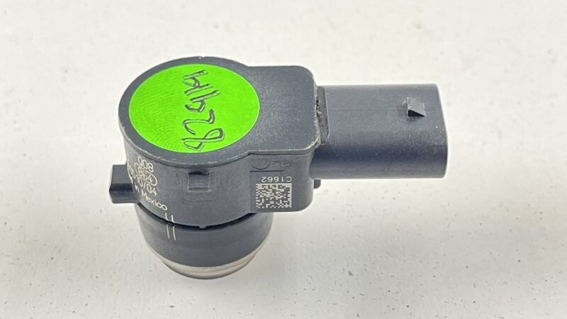 2125420018 / A2125420018 / A 212 542 00 18 0018 13-16 MERCEDES BENZ GL350 X166 BUMPER PDC PARKING SENSOR PARK AID SENSOR