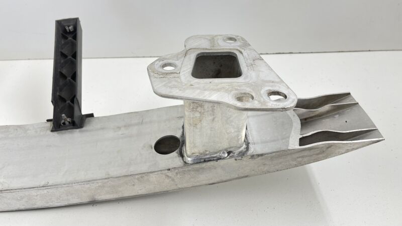 84149485 16-22 CHEVROLET CAMARO SS REAR BUMPER REINFORCEMENT BAR BEAM 84149485 OEM