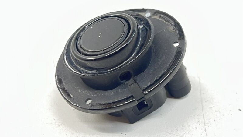 1S0.919.275.A / 1S0 919 275 A / 1S0919275A 13-18 BENTLEY FLYING SPUR LEFT FRONT OUTER PARKING PARK SENSOR WITH BRACKET O