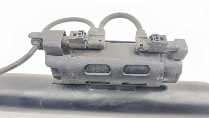 2053201300 / A2053201300 / A 205 320 13 00 1300 15-21 MERCEDES-BENZ C63S AMG W205 DRIVER LEFT REAR STRUT SHOCK ABSORBER