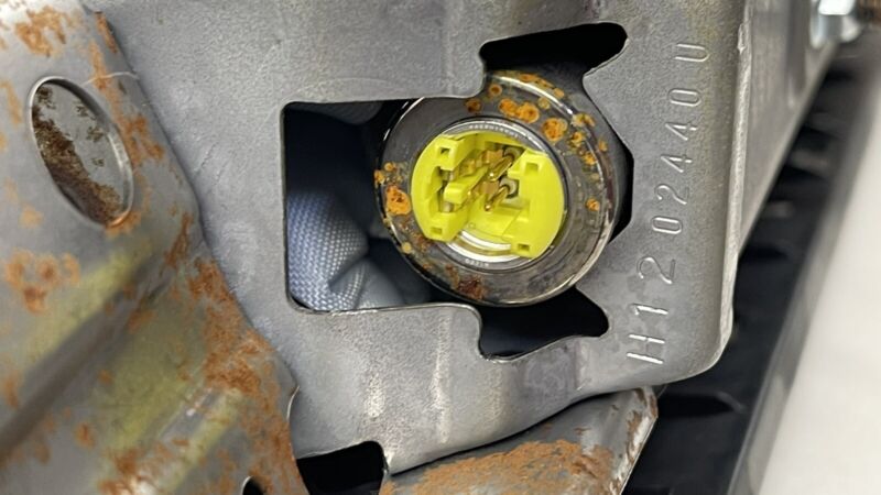19-23 LEXUS ES300H PASSENGER RIGHT FRONT LOWER KNEE AIRBAG AIR BAG SRS OEM
