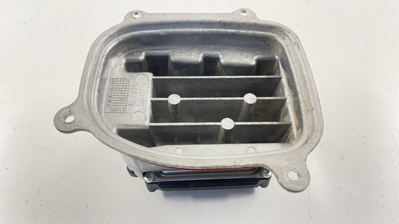 68358104AE 19-22 DODGE RAM 2500 3500 RIGHT REAR TAILLIGHT TAIL LIGHT BLINDSPOT RADAR OEM