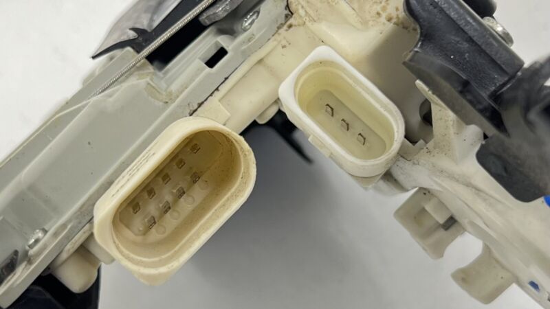 4W0 839 016 A / 4W0839016A / 4W0 839 016 / 4W0839016 13-18 BENTLEY FLYING SPUR PASSENGER RIGHT REAR DOOR LATCH LOCK ACTU
