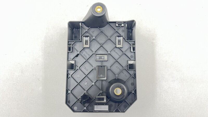 970.618.733.51 / 970 618 733 51 / 97061873351 10-16 PORSCHE PANAMERA REAR VIEW BACK UP CAMERA CONTROL MODULE 97061873351