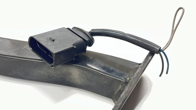 3W0 199 053 A / 3W0.199.053.A / 3W0199053A 13-18 BENTLEY FLYING SPUR FRONT ENGINE PLATE CROSSMEMBER IMPACT SUPPORT BAR O