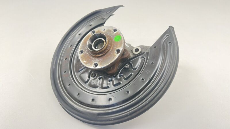 4E0 927 804 F / 4E0927804F 13-18 BENTLEY FLYING SPUR DRIVER LEFT REAR SPINDLE KNUCKLE HUB BEARING OEM