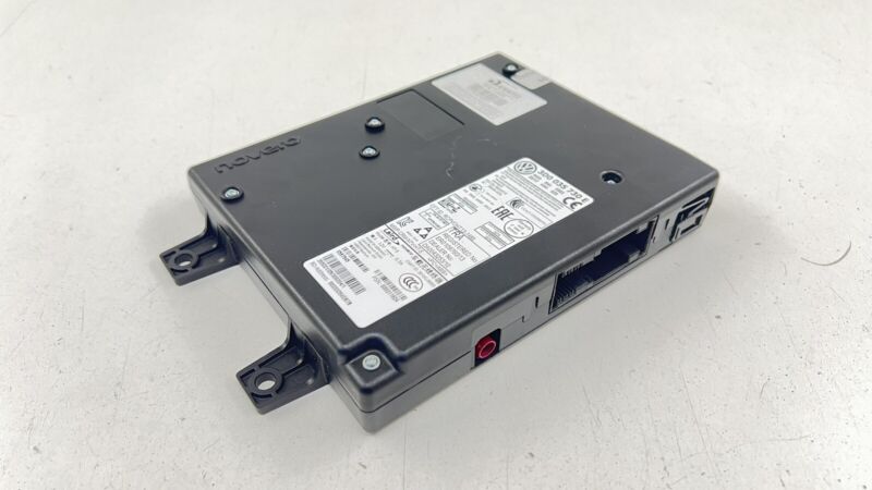 3D0 035 730 E / 3D0035730E 13-18 BENTLEY FLYING SPUR TELEPHONE BLUETOOTH INTERFACE CONTROL MODULE UNIT OEM