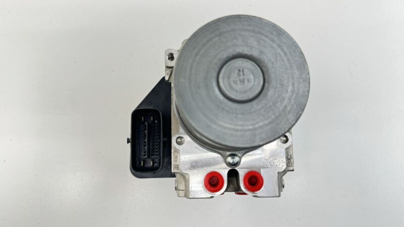 89541-24100 / 89541 24100 / 8954124100 15-16 LEXUS RC F ABS PUMP ANTI BRAKE LOCK PUMP MODULE 89541-24100 OEM