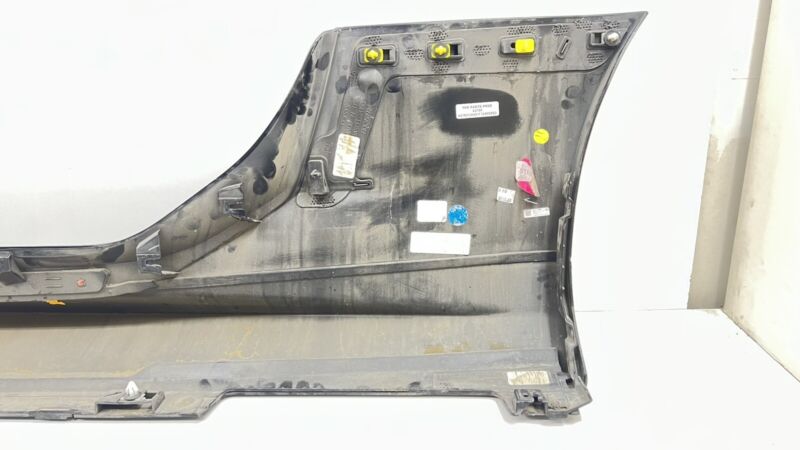 8470 1044 / 84701044 16-24 CHEVROLET CAMARO ZL1 1LE RIGHT SIDE SKIRT ROCKER PANEL COVER TRIM OEM