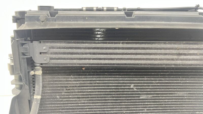 2 282 501 / 2282501 06-10 BMW M6 E63 E64 RADIATOR CONDENSER COOLING FAN ASSEMBLY OEM