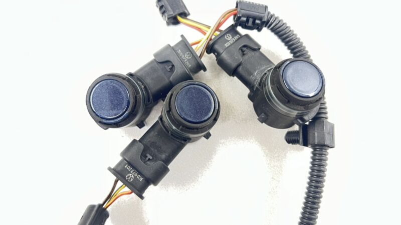 970.612.505.20 / 970 612 505 20 / 97061250520 10-16 PORSCHE PANAMERA RIGHT FRONT BUMPER WIRE HARNESS W/ PARKING SENSORS