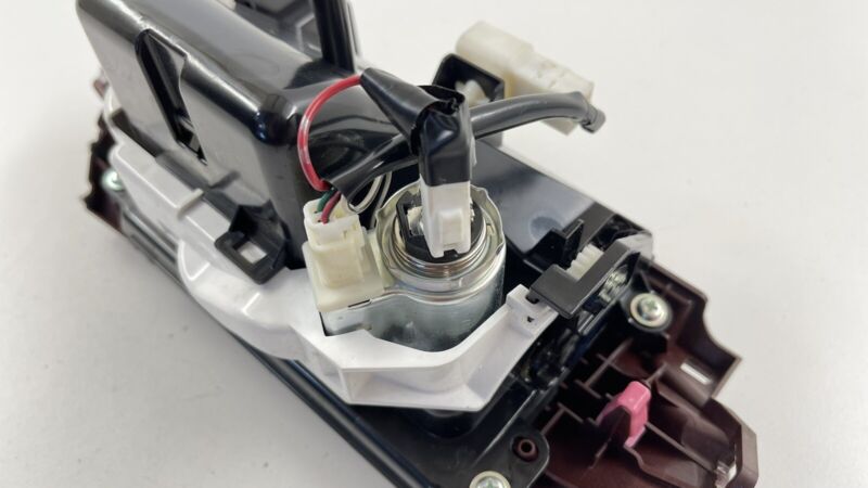 07-12 LEXUS LS460 FRONT CENTER CONSOLE ASHTRAY ASHT RAY LIGHTER SOCKET OEM