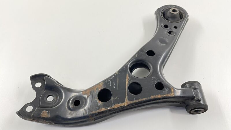16-21 TOYOTA PRIUS DRIVER LEFT FRONT SUSPENSION LOWER CONTROL ARM OEM