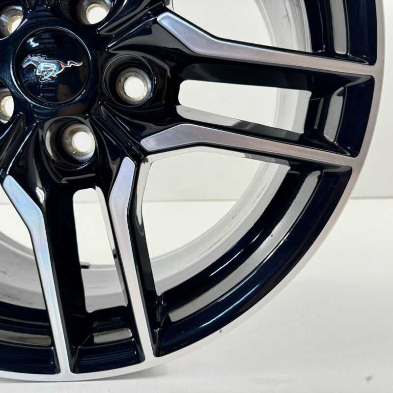 JR3C-1007-BA / JR3C 1007 BA / JR3C1007BA 18-23 FORD MUSTANG GT WHEEL RIM 18x8 +40 OFFSET JR3C-1007-BA OEM