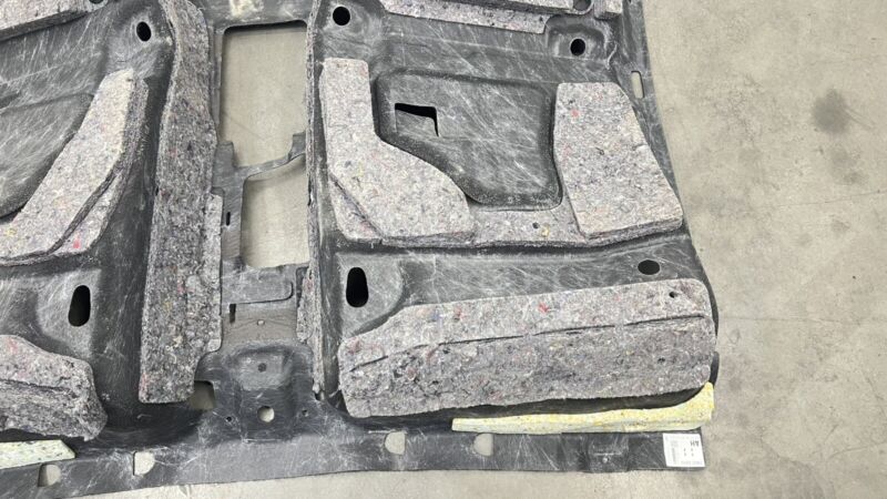 74902-6GP0A / 74902 6GP0A / 749026GP0A 22-25 NISSAN Z INTERIOR FLOOR BODY CARPET 74902-6GP0A OEM