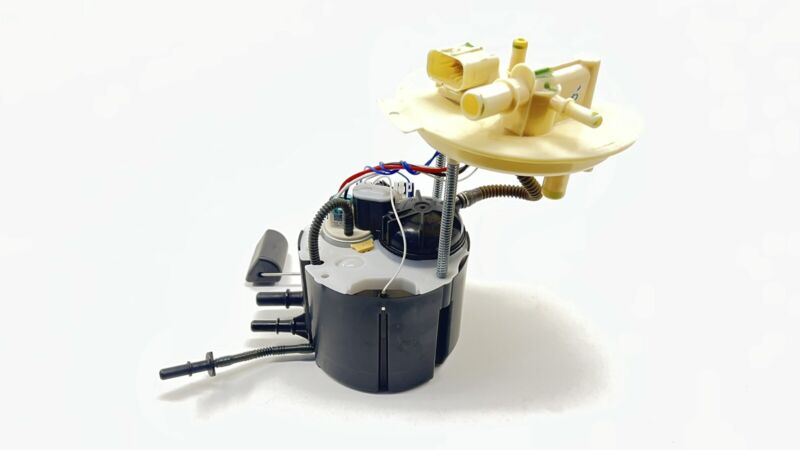 8561 7033 / 85617033 22-24 CADILLAC CT4 V BLACKWING GAS TANK FUEL PUMP SENDING UNIT 85617033 OEM