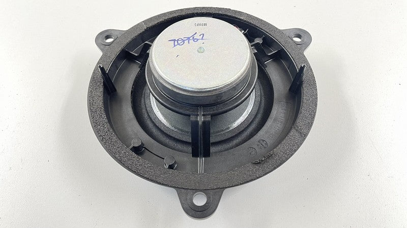 281E5 6HE2B 14-22 INFINITI Q50 LEFT OR RIGHT REAR DOOR SPEAKER BOSE 281E5 6HE2B OEM