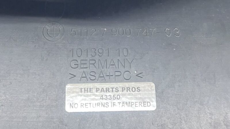 7 900 747 / 7900747 06-10 BMW M6 E63 E64 REAR BUMPER AIR VENT GUIDE GRILLE GRILL COVER TRIM OEM