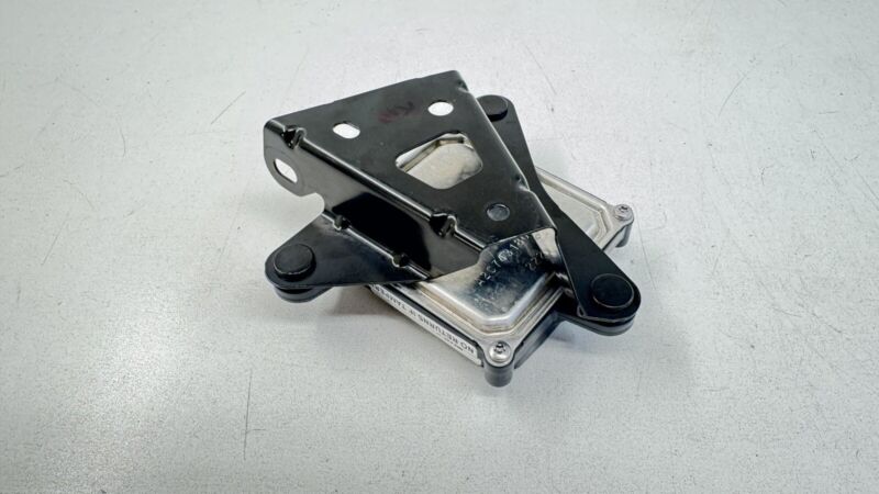 87611XC01A 24-25 SUBARU CROSSTREK RIGHT REAR BLIND SPOT RADAR MONITOR SENSOR W/ BRACKET OEM